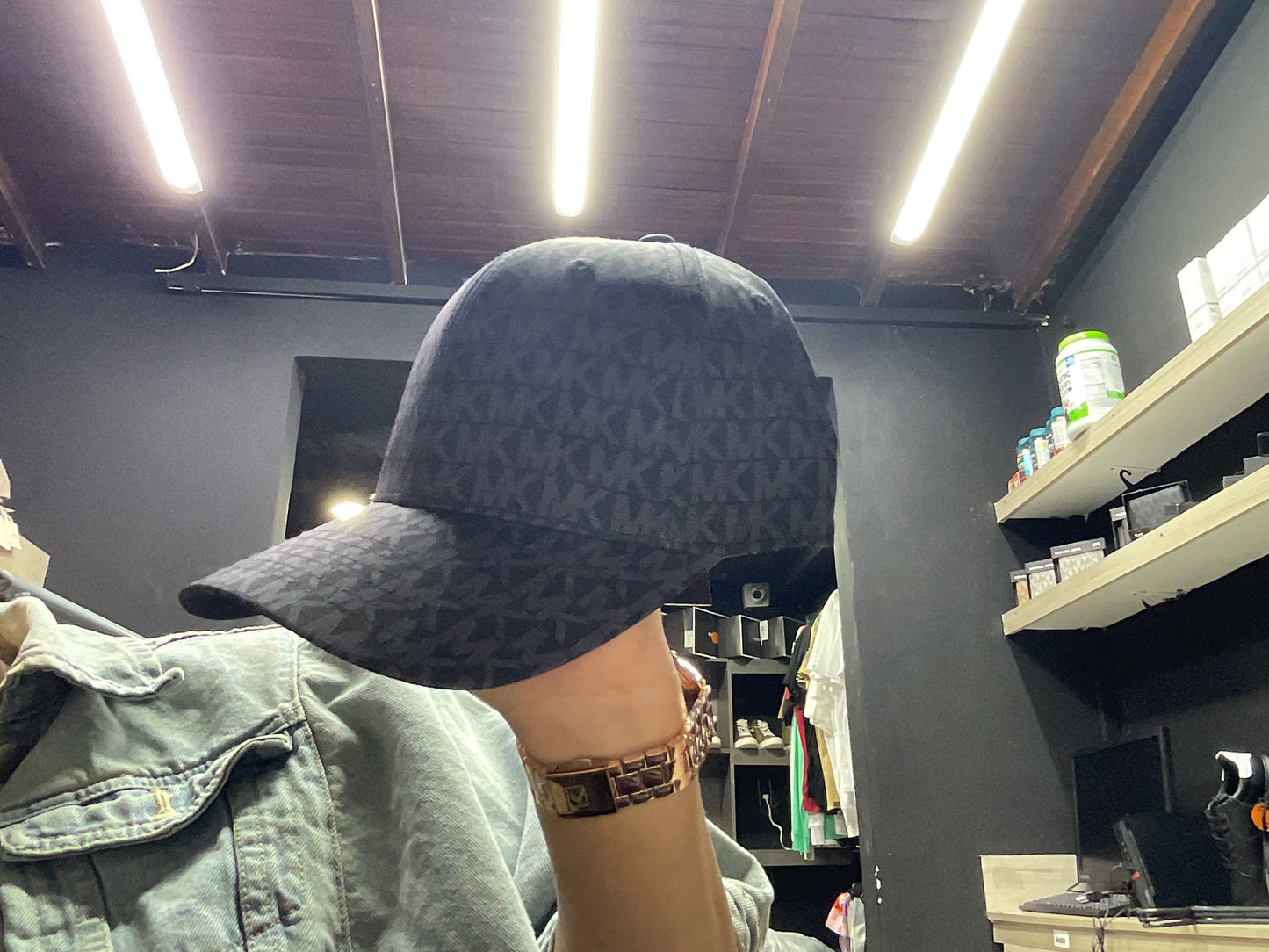GORRA MK 002