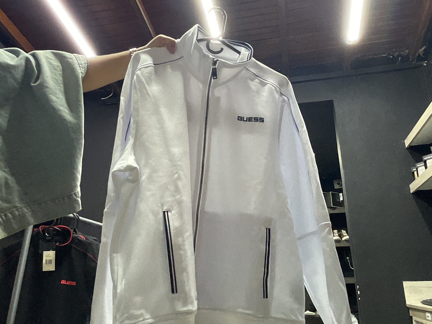 BUSO GUESS 003