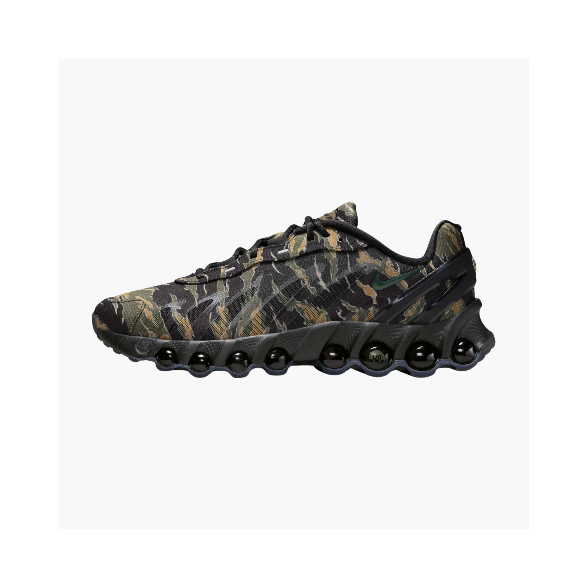 TENIS NIKE DN8