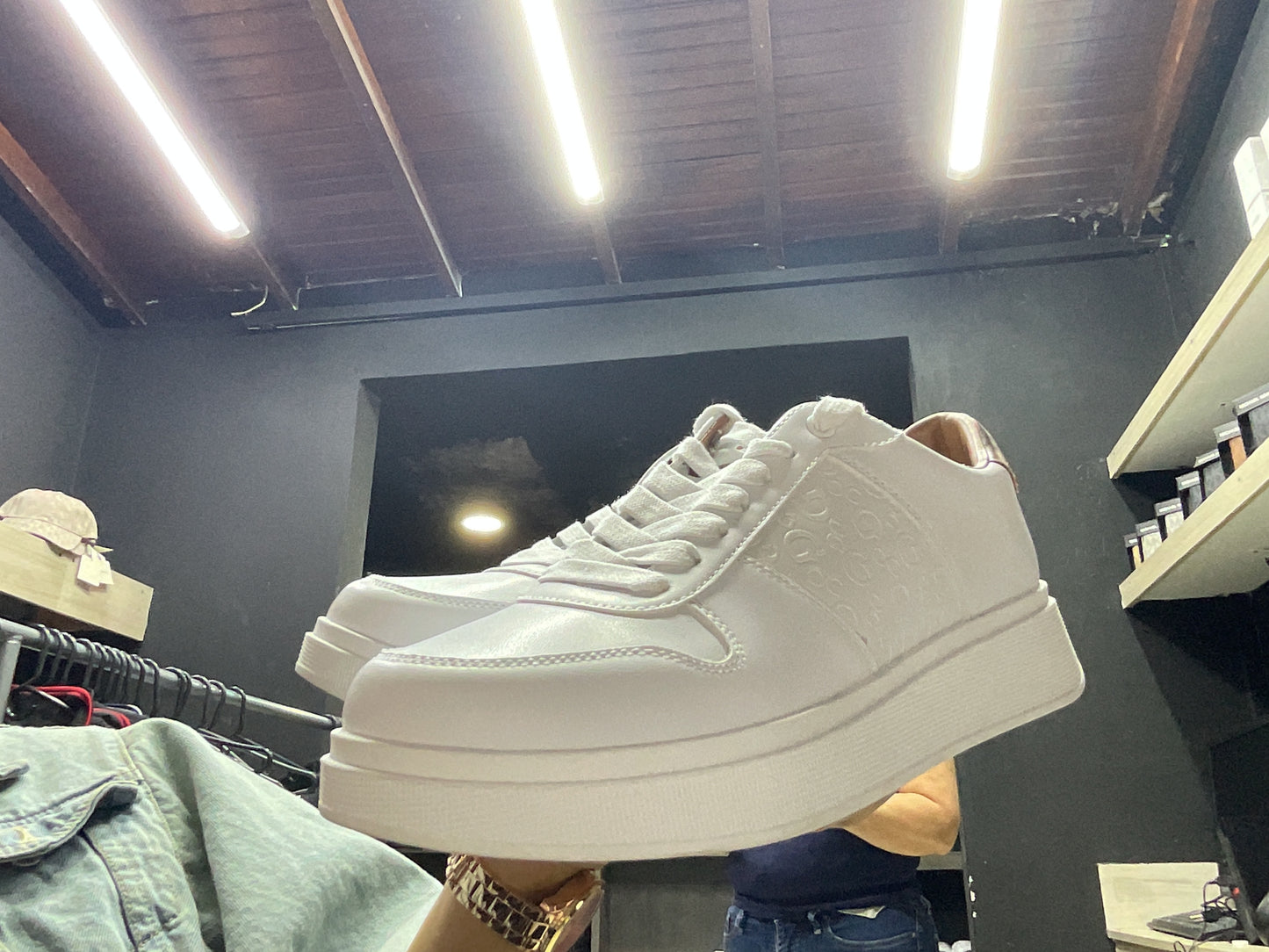 TENIS GUESS 005