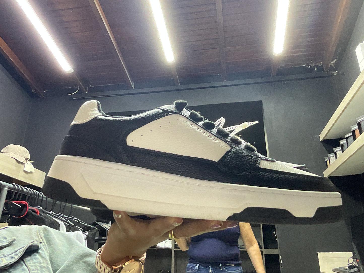 TENIS GUESS 008