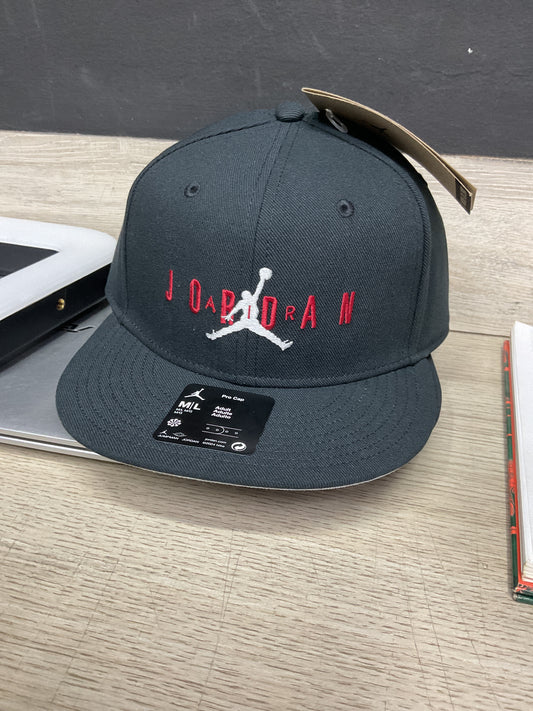 GORRA JORDAN PLANA