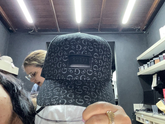 GORRA GUESS GG