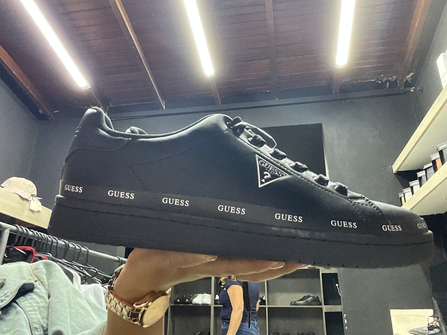 TENIS GUESS 007